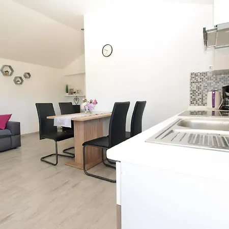 Fuer 3 Personen Ca 40 Qm In Pula, Istrien Istrische Riviera Holiday home Pula