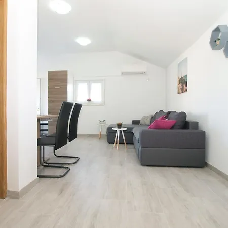 Fuer 3 Personen Ca 40 Qm In Pula, Istrien Istrische Riviera Pula