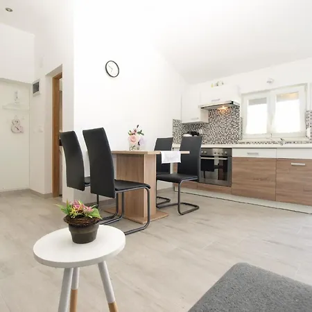 Fuer 3 Personen Ca 40 Qm In Pula, Istrien Istrische Riviera Pula