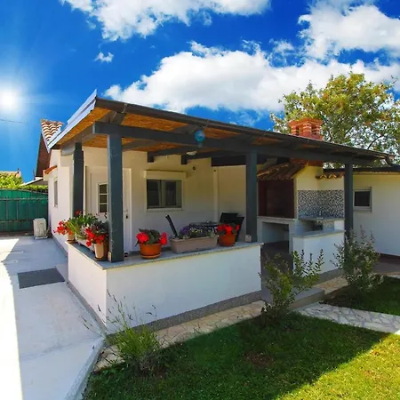 Fuer 3 Personen Ca 40 Qm In Pula, Istrien Istrische Riviera Holiday home *
