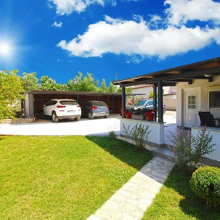 Fuer 3 Personen Ca 40 Qm In Pula, Istrien Istrische Riviera * Pula
